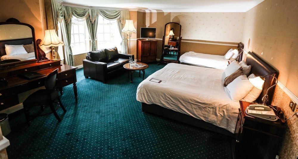 Mere Court Hotel Knutsford Kültér fotó